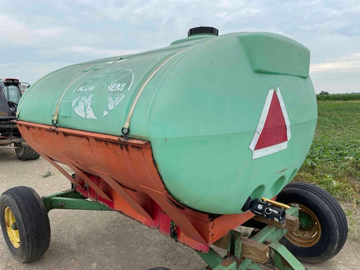1000-gallon-poly-tank-w/-metal-cradle-image-12
