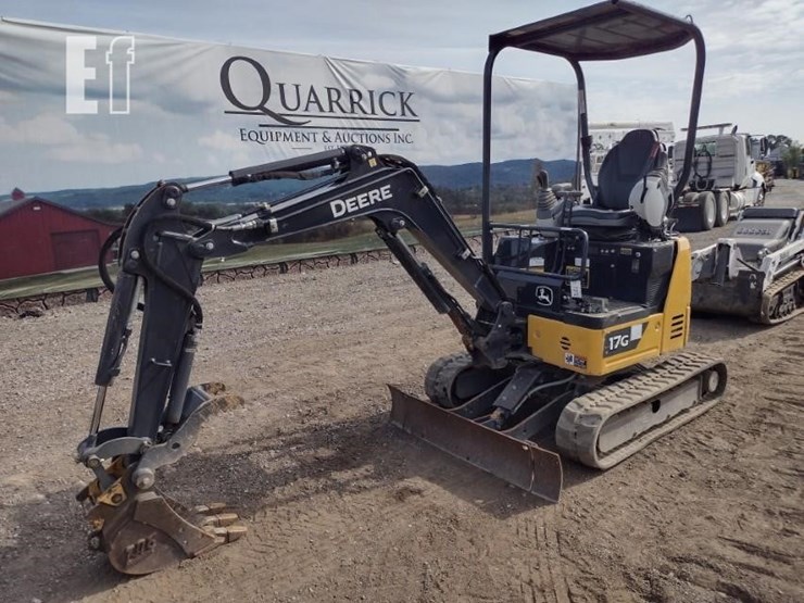 2022-deere-17g-image-44