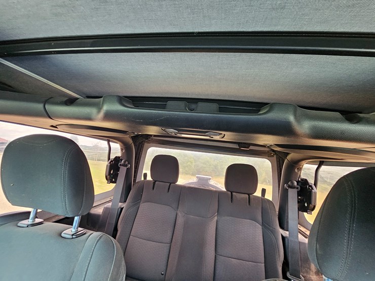 2021-jeep-wrangler-image-50