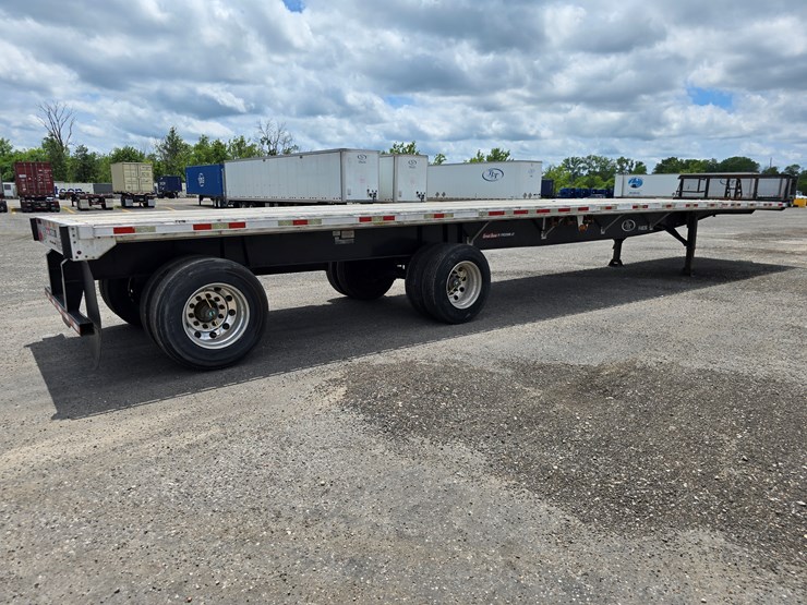 2015-great-dane-48'-x-102"-image-38