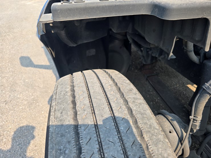 2019-peterbilt-579-image-58