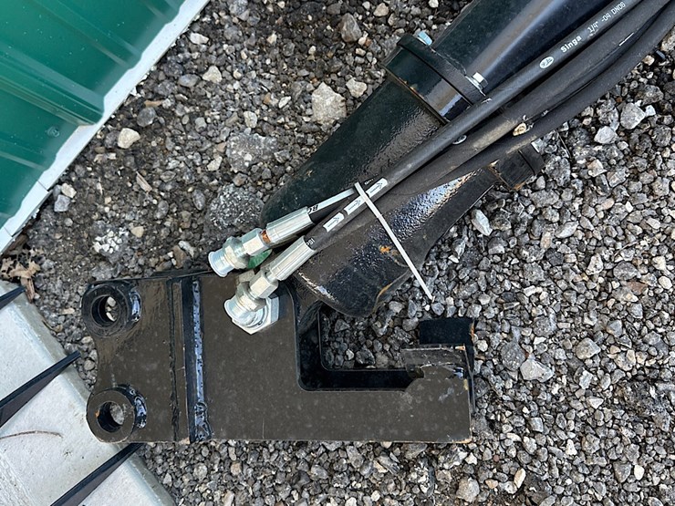 mini-excavator-post-hole-auger-attachment-image-3