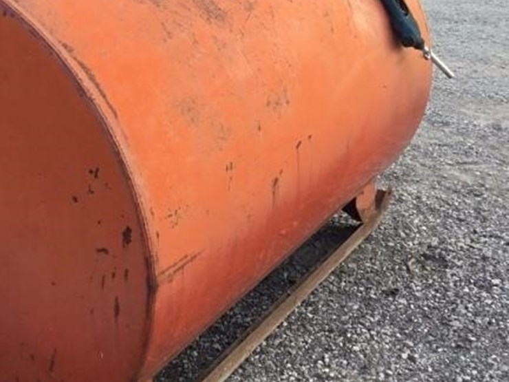 500-gallon-fuel-tank-and-pump-image-5