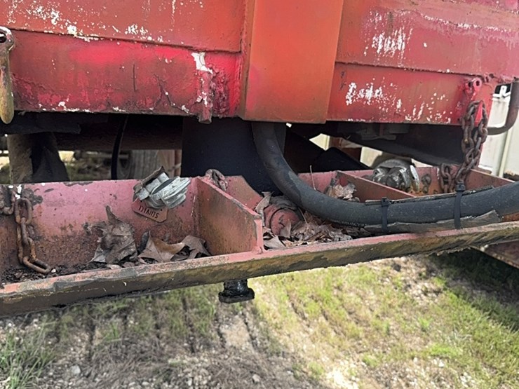 red-dump-trailer-image-2