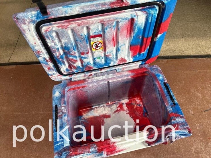11162---48-can-ulu-patriotic-cooler-image-2