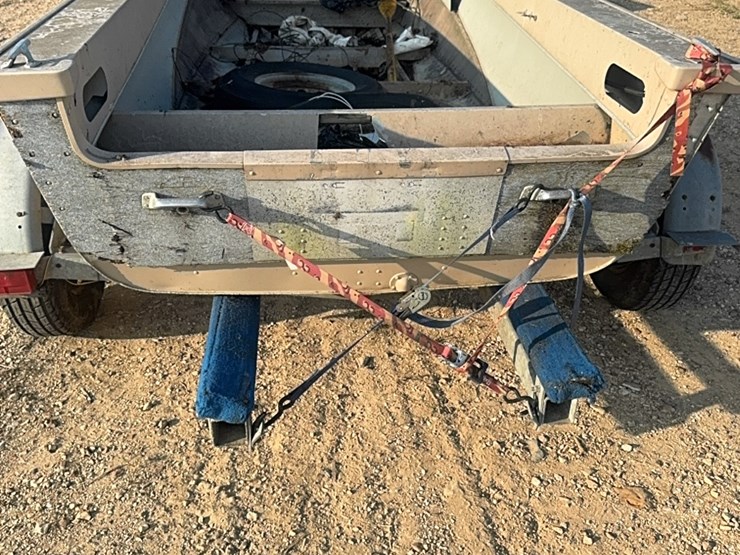 15-foot-boat-with-galvanized-trailer-image-8