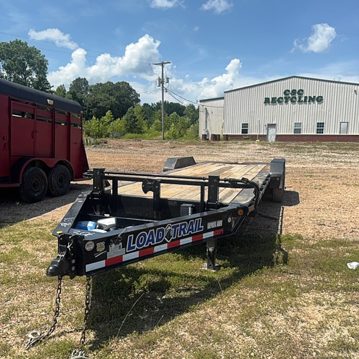 2021 Load Trail Equipment Trailer