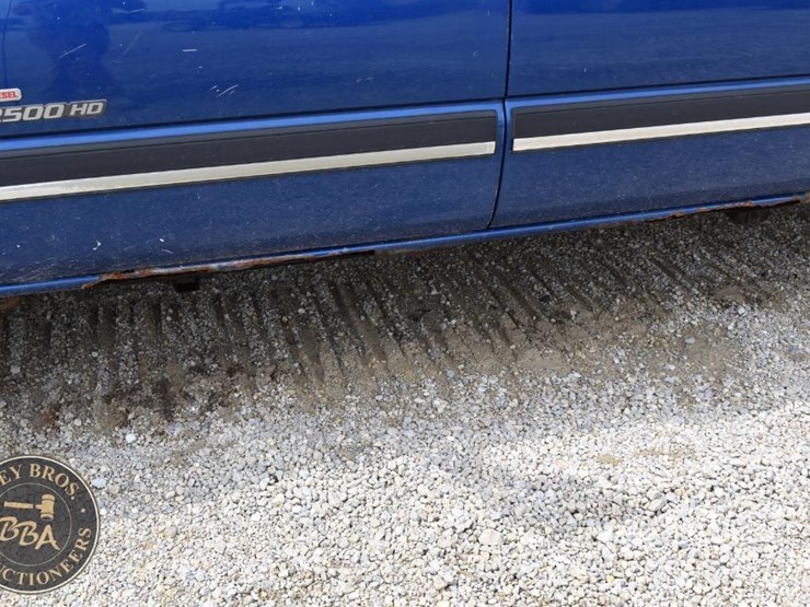 2003-chevrolet-silverado-2500-image-16