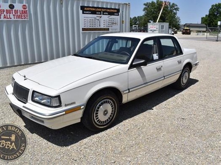 1991-buick-skylark-37415-image-2