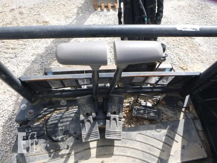 2021-deere-26g-image-7