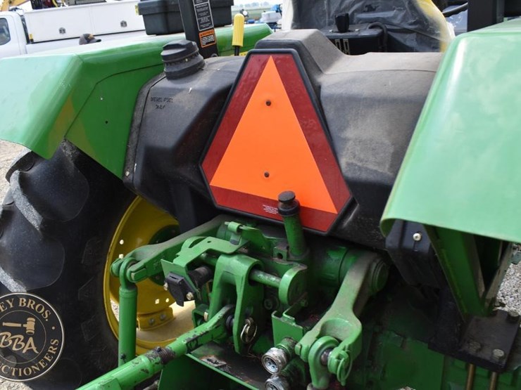 2007-john-deere-5203-image-38
