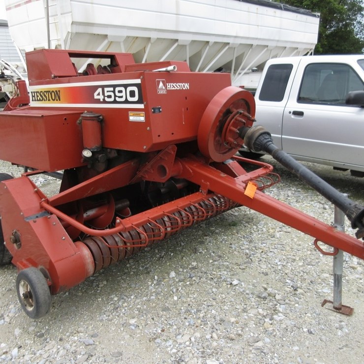 HESSTON 4590