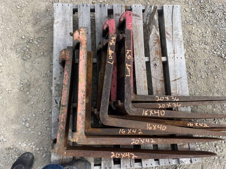 4-sets-of-pallet-forks-image-7