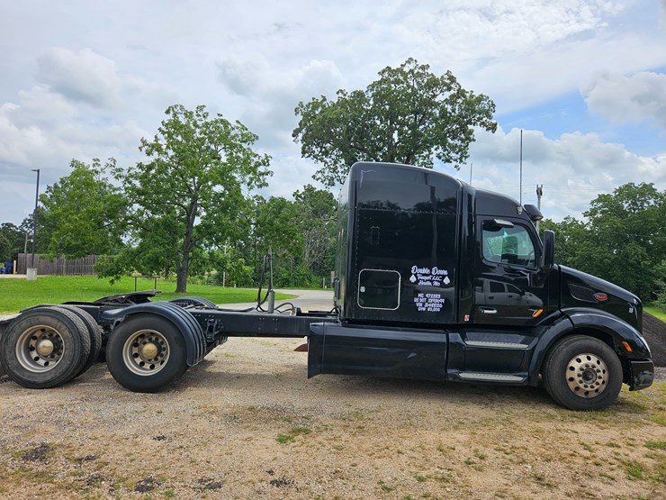 2018-peterbilt-579-image-28