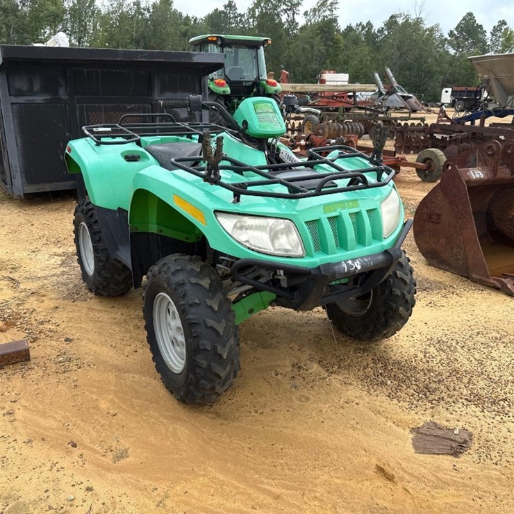 130 - 2009 ARTIC CAT 550 FUEL INJECTED 4-WHEELER