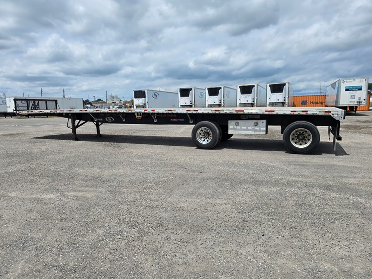 2015-great-dane-48'-x-102"-image-20