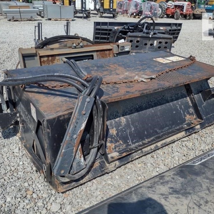 JOHN DEERE BP72 BROOM