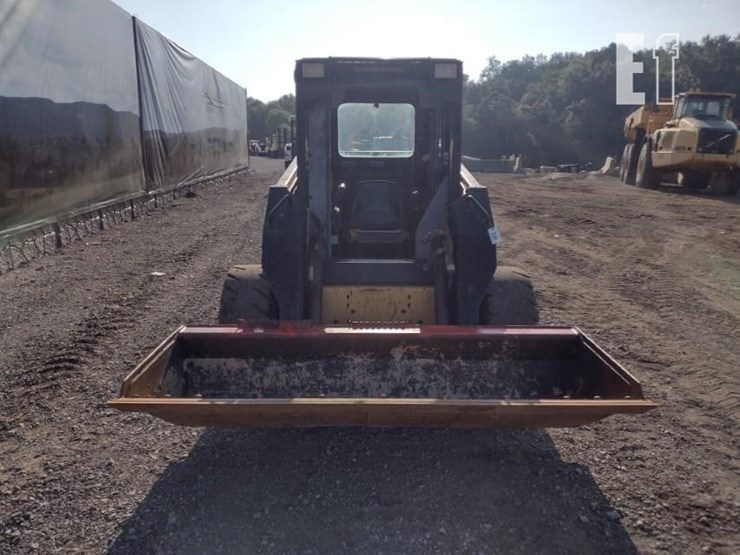 new-holland-lx885-image-2