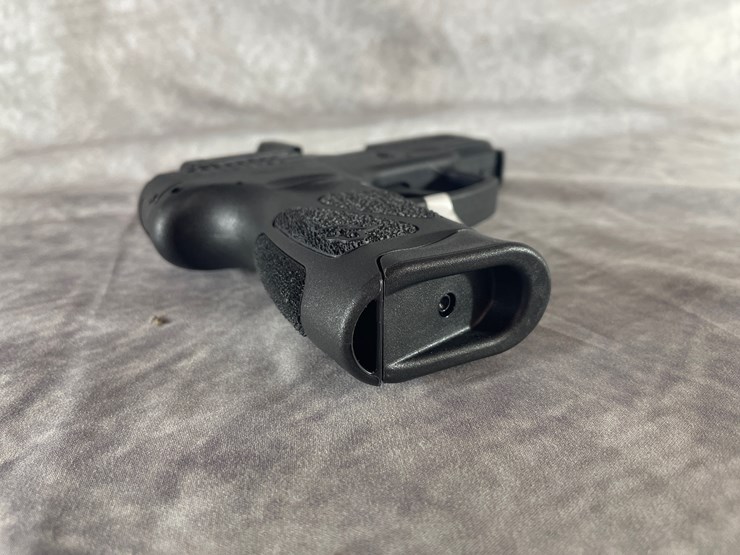 #4375-•-taurus-g3c-9mm-luger-pistol,-sn:-adj682927-image-5