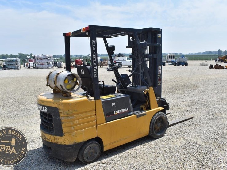 1996-caterpillar-gc30-image-12