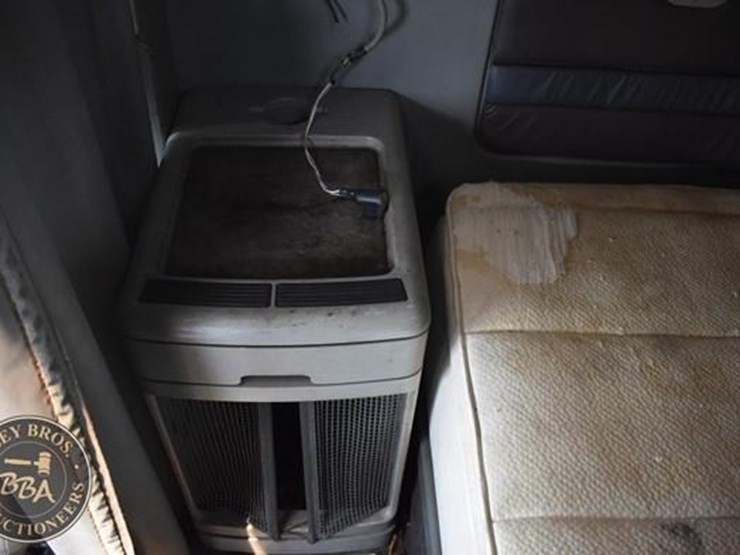 1997-freightliner-century-120-image-62