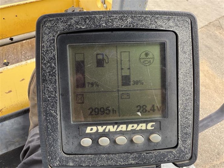 2014-dynapac-cc4200-image-42