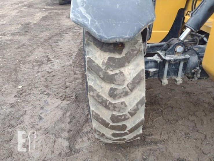 2015-caterpillar-tl943c-image-20