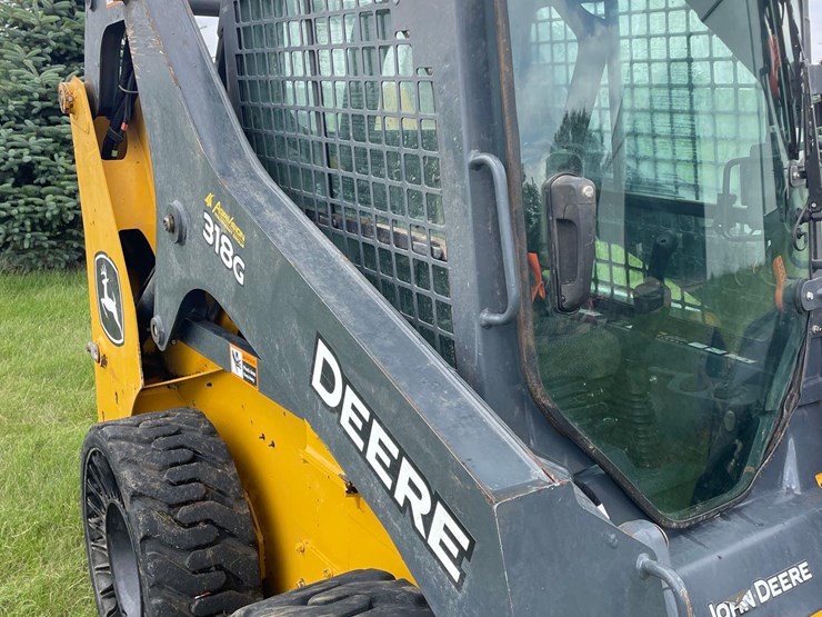 2019-deere-318g-image-9