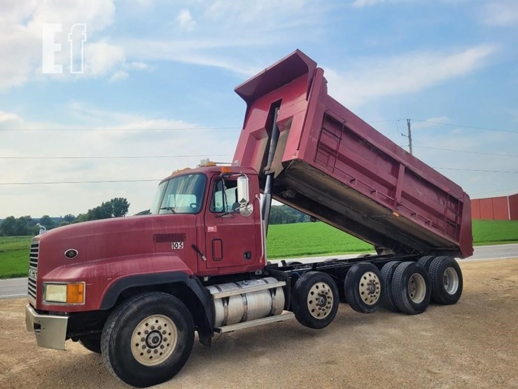 1999-mack-cl713-image-28
