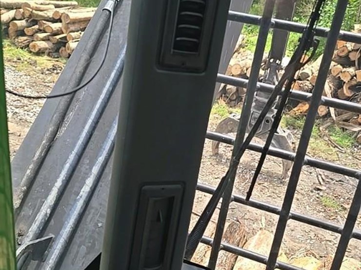 2014-deere-437d-image-93