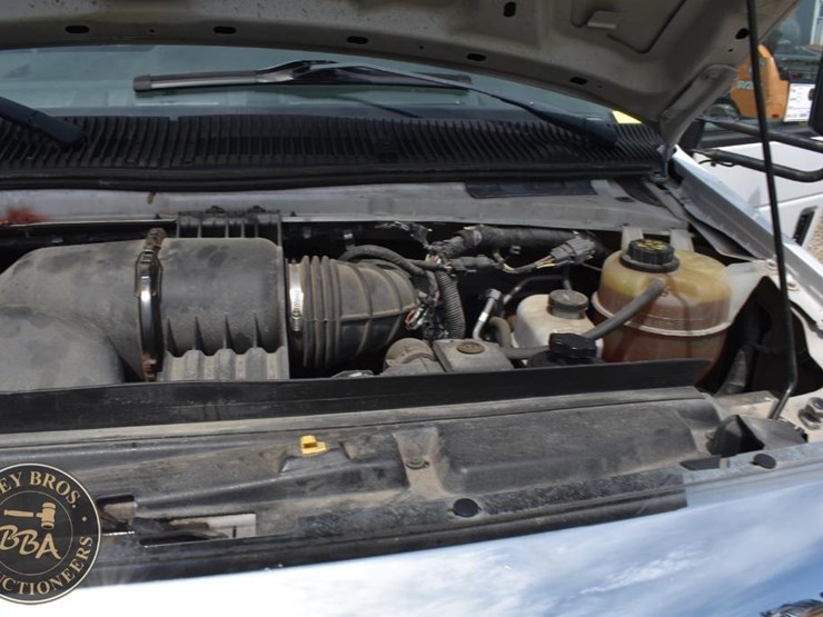 2014-ford-e350-image-39