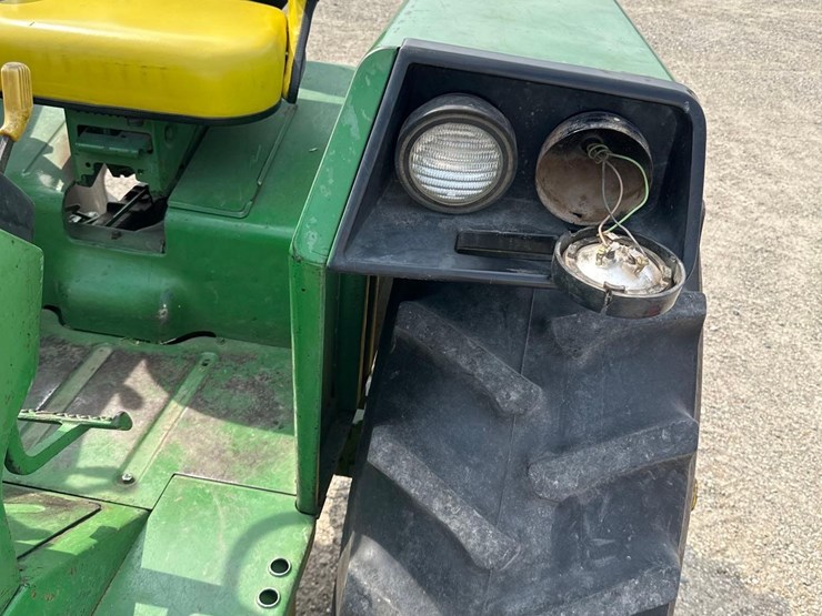 john-deere-4040-image-6