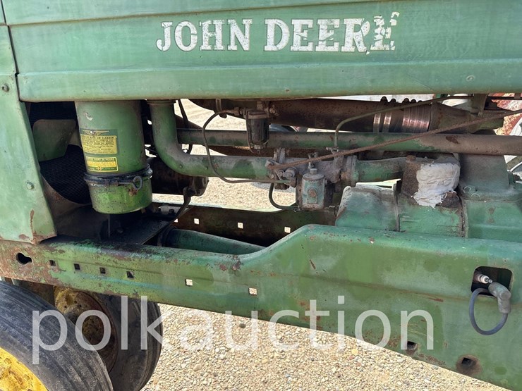 john-deere-b-image-4