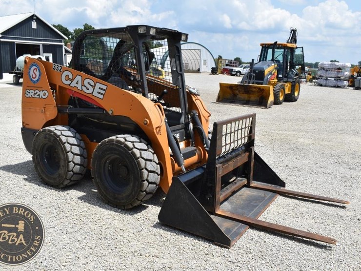 2019-case-sr210-image-17