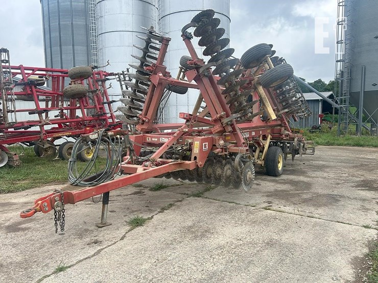 2012-kuhn-krause-8000-25-image-2