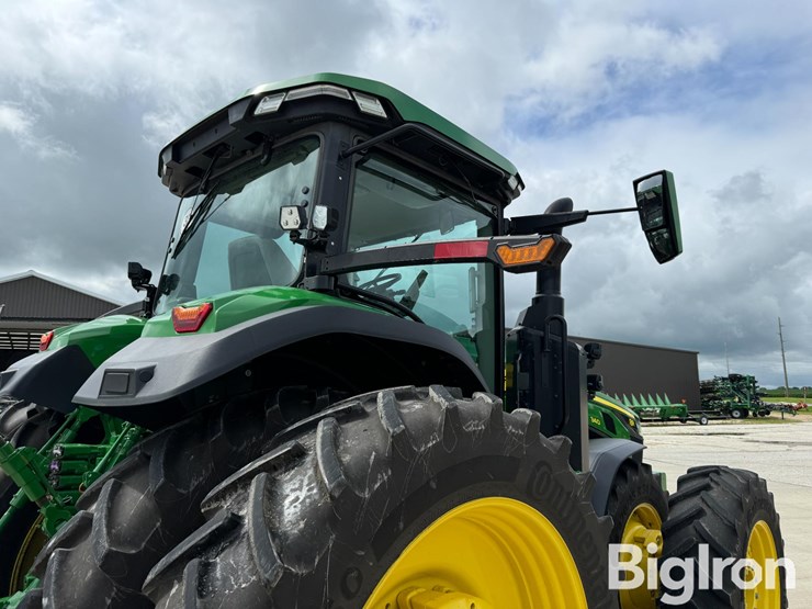 2023-john-deere-8r-340-image-14