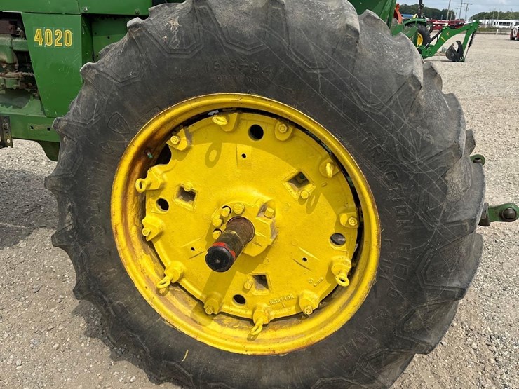 john-deere-4020-image-12