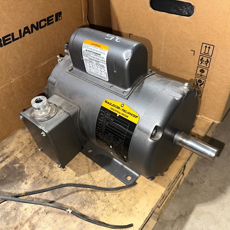 BALDOR RELIANCE 1.5HP ELECTRIC MOTOR