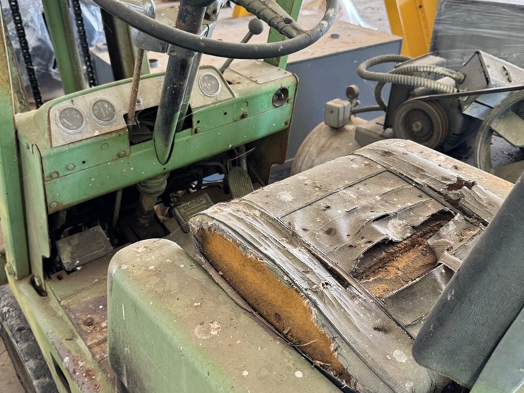 clark-fork-lift-image-4