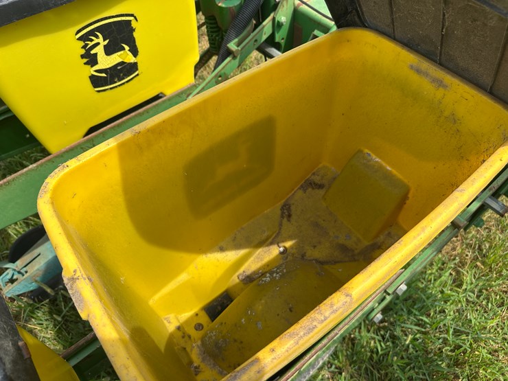 john-deere-30-image-18