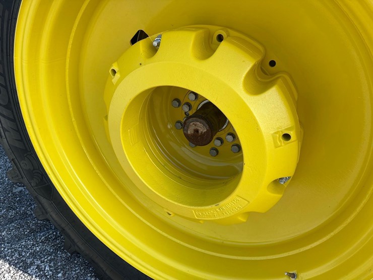 2022-john-deere-9r-390-image-15