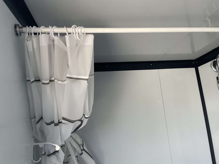 portable-washroom-image-5