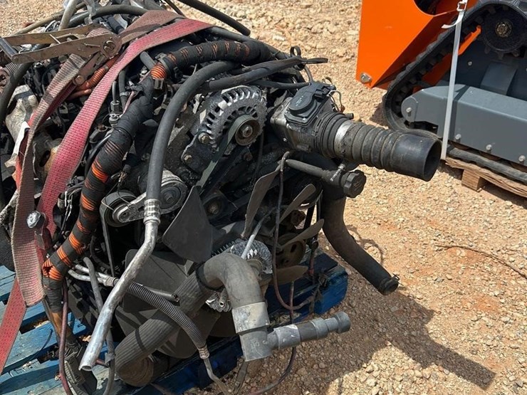 2012-duramax-8-cyl-diesel-engine-w/transmission-image-11