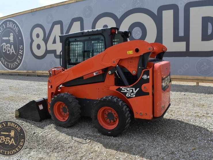 2020-kubota-ssv65-image-9
