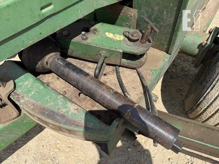 john-deere-3950-image-8