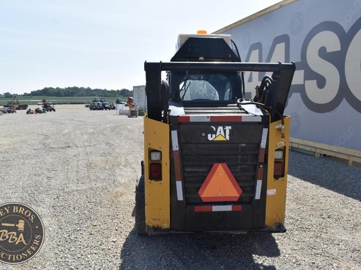 2018-caterpillar-262d-image-14