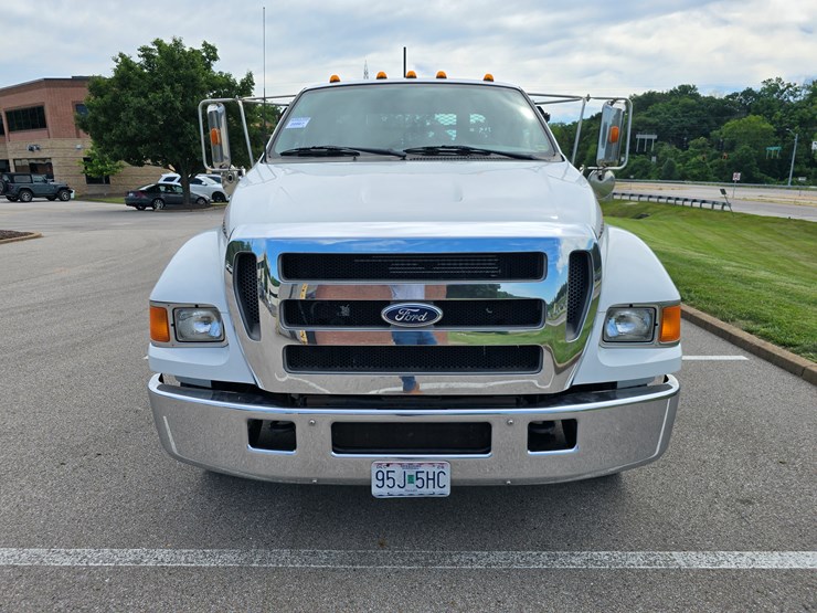 2004-ford-f650-image-50