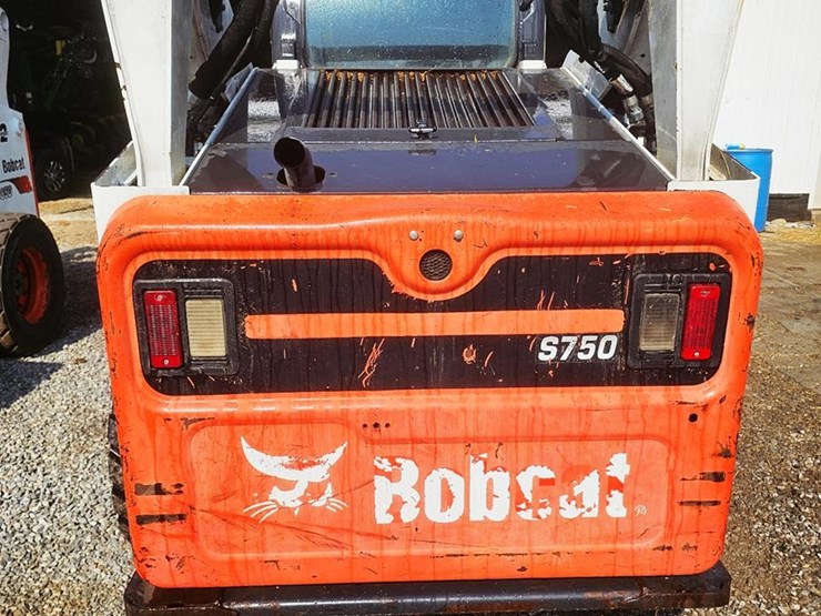 2012-bobcat-s750-image-6