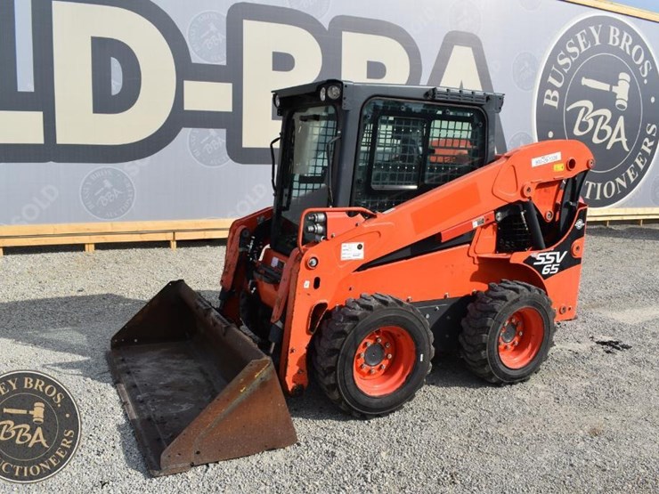 2020-kubota-ssv65-image-5