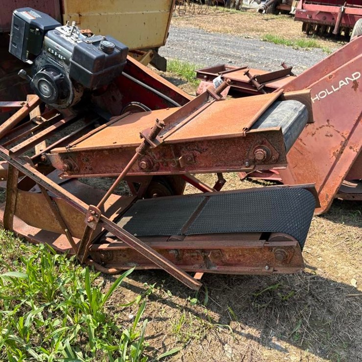 New Holland 50 Bale Thrower